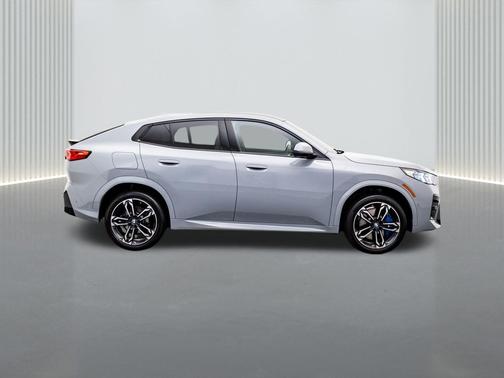 2025 BMW X2 xDrive28i