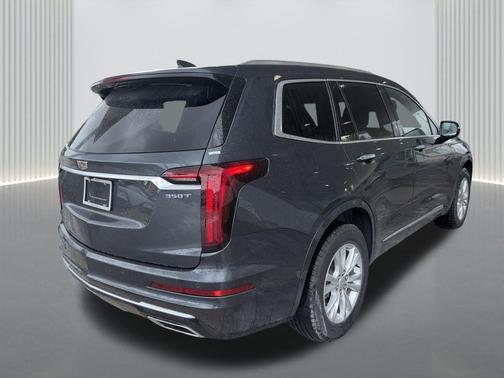 Wilder Metallic 2023 Cadillac XT6 Luxury FWD