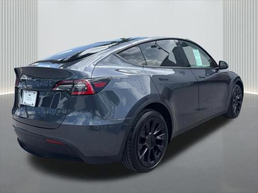 2021 Tesla Model Y Standard Range Rear-Wheel Drive