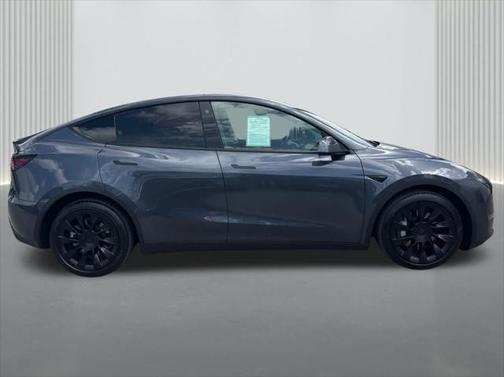 2021 Tesla Model Y Standard Range Rear-Wheel Drive