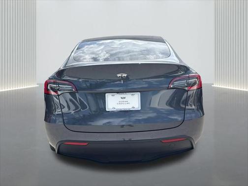 2021 Tesla Model Y Standard Range Rear-Wheel Drive