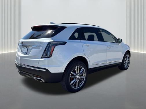 2026 Cadillac XT5 Sport