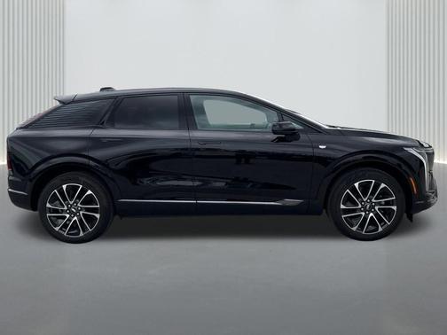2025 Cadillac OPTIQ Sport 2 AWD