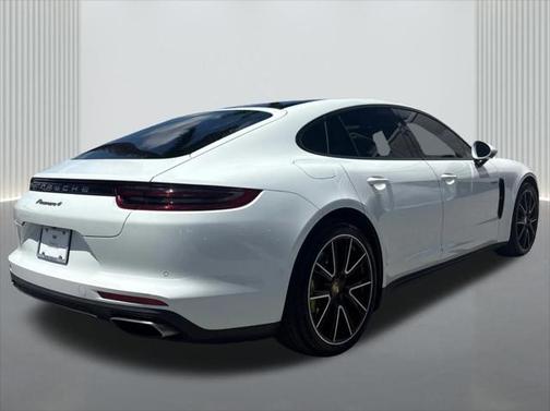 2018 Porsche Panamera E-Hybrid 4