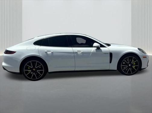 2018 Porsche Panamera E-Hybrid 4
