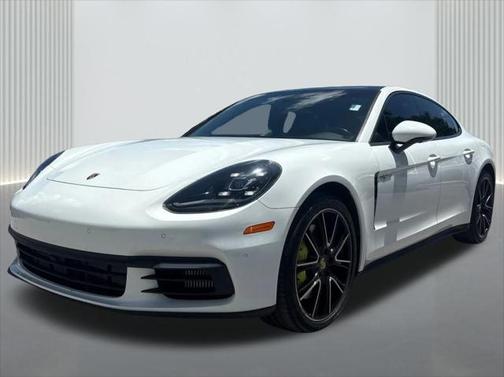 2018 Porsche Panamera E-Hybrid 4