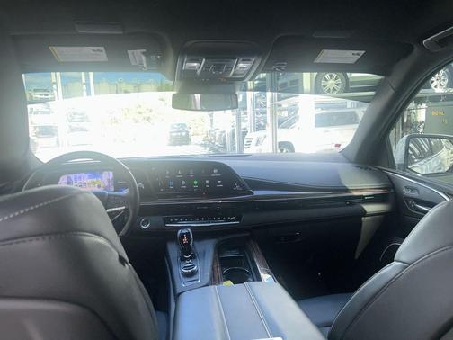 2024 Cadillac Escalade Luxury