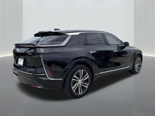 Stellar Black Metallic 2023 Cadillac LYRIQ Luxury