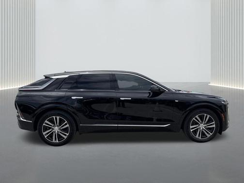 Stellar Black Metallic 2023 Cadillac LYRIQ Luxury