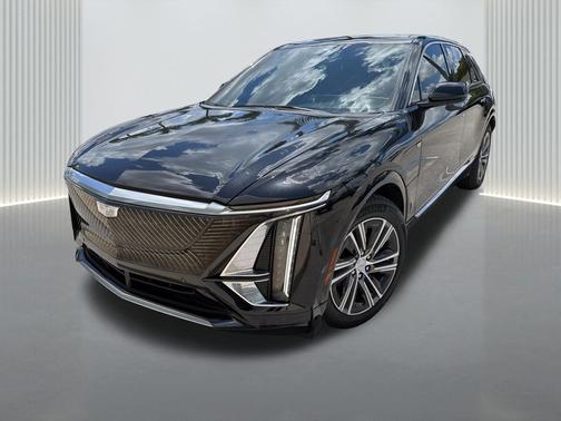 Stellar Black Metallic 2023 Cadillac LYRIQ Luxury