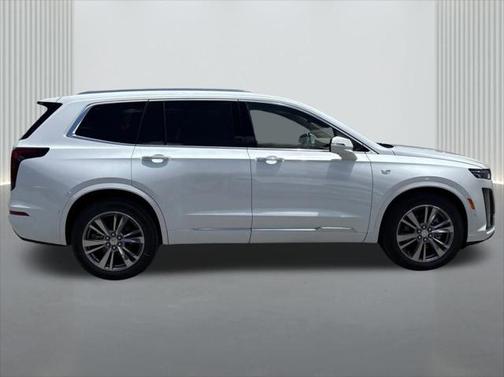 2025 Cadillac XT6 Premium Luxury FWD