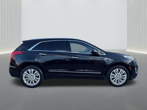 Stellar Black Metallic 2019 Cadillac XT5 Premium Luxury