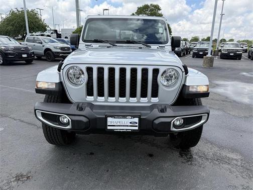 2023 Jeep Gladiator Overland