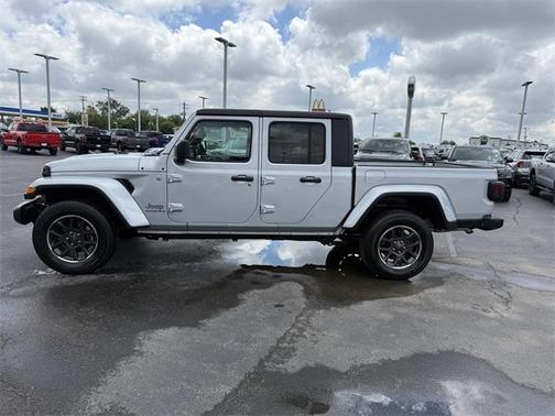 2023 Jeep Gladiator Overland