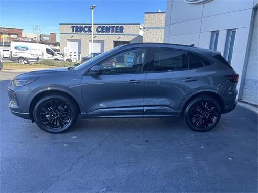 2025 Ford Escape ST-Line Elite