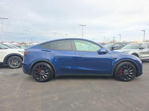 2022 Tesla Model Y Performance Dual Motor All-Wheel Drive