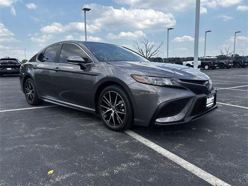 2024 Toyota Camry Hybrid SE