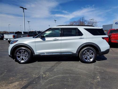 2025 Ford Explorer Active