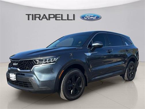 2022 Kia Sorento LX