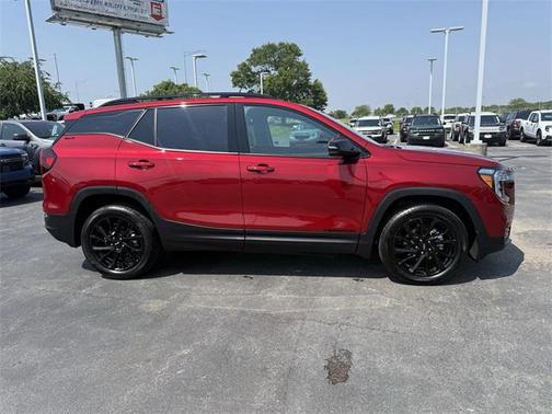 2024 GMC Terrain SLT