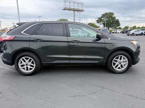 Green Metallic 2024 Ford Edge SEL