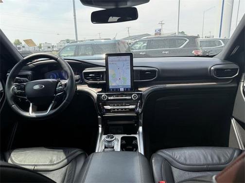 2022 Ford Explorer Platinum