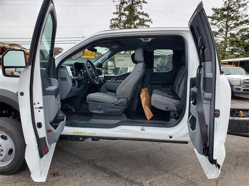 2025 Ford F-450 XL