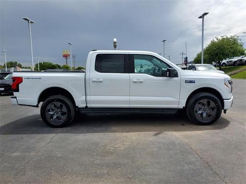 2025 Ford F-150 Lightning Flash