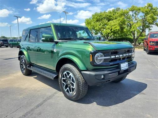 2025 Ford Bronco Outer Banks