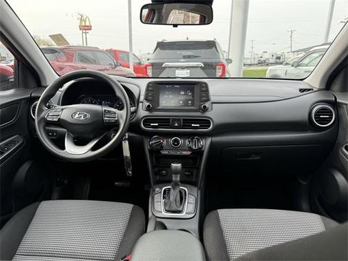 2020 Hyundai KONA SE