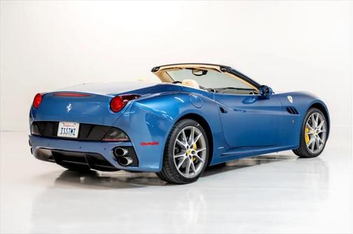 2010 Ferrari California Base