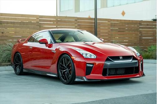 2017 Nissan GT-R Premium