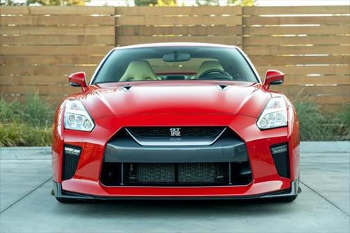 2017 Nissan GT-R Premium