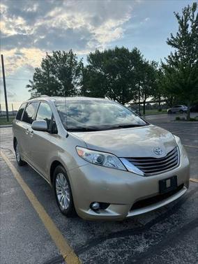 2013 Toyota Sienna XLE