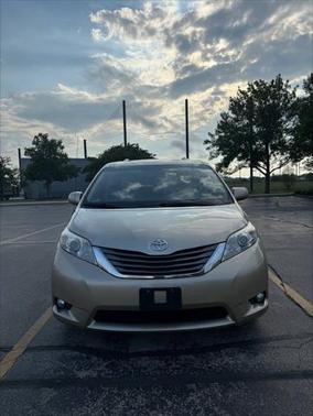 2013 Toyota Sienna XLE