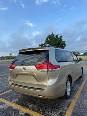 2013 Toyota Sienna XLE