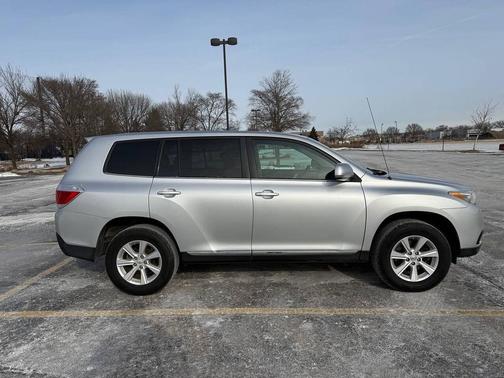 2011 Toyota Highlander SE