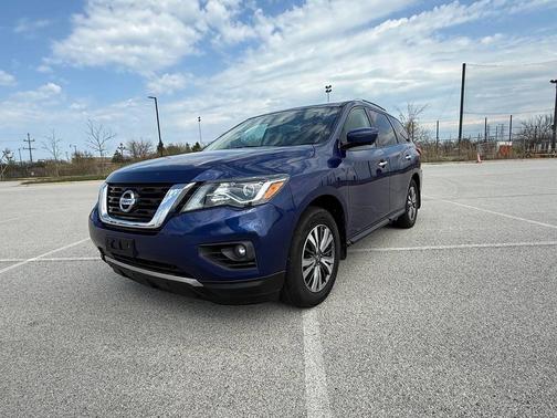 2017 Nissan Pathfinder SL