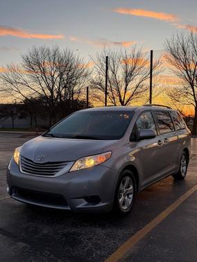 2015 Toyota Sienna LE