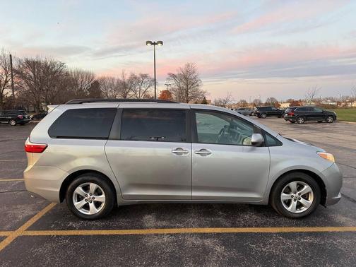 2015 Toyota Sienna LE