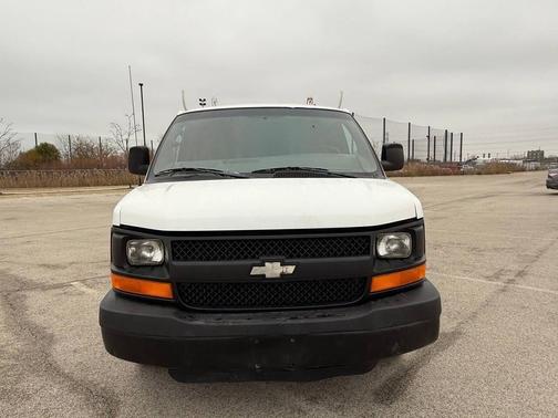 2004 Chevrolet Express 2500 Base