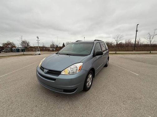 2004 Toyota Sienna CE