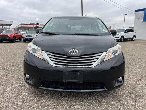 2013 Toyota Sienna XLE