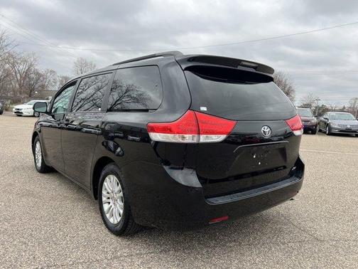 2013 Toyota Sienna XLE