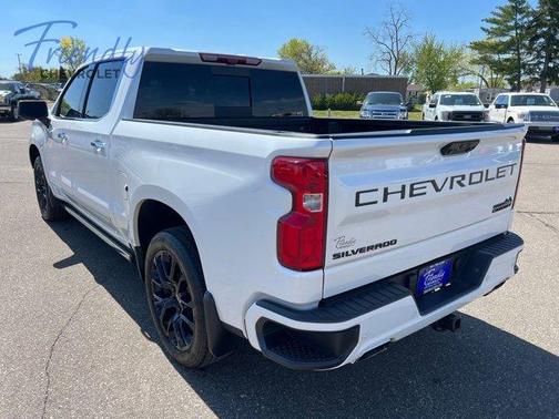 Iridescent Pearl Tricoat 2023 Chevrolet Silverado 1500 High Country