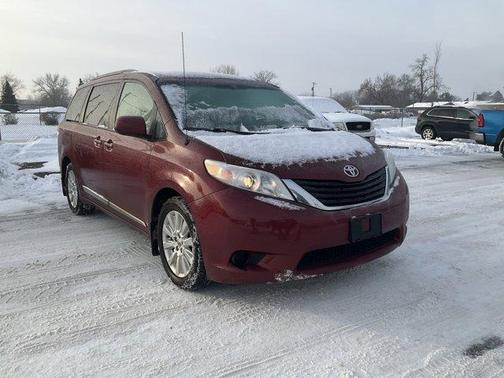 2014 Toyota Sienna LE