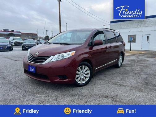 2014 Toyota Sienna LE