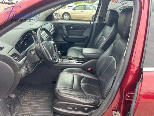 Siren Red Tintcoat 2016 Chevrolet Traverse 2LT