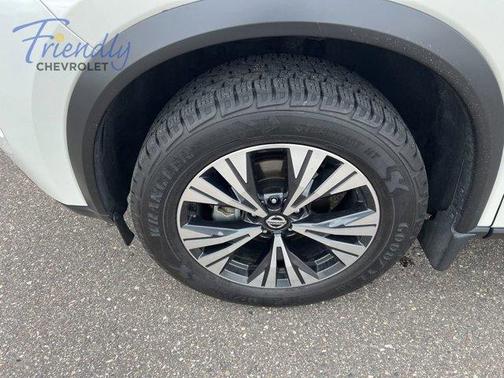 White 2021 Nissan Rogue SV