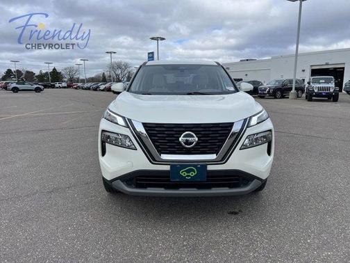 White 2021 Nissan Rogue SV